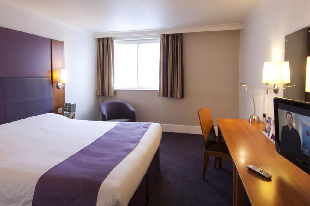 Premier Inn Dover East 외부 사진